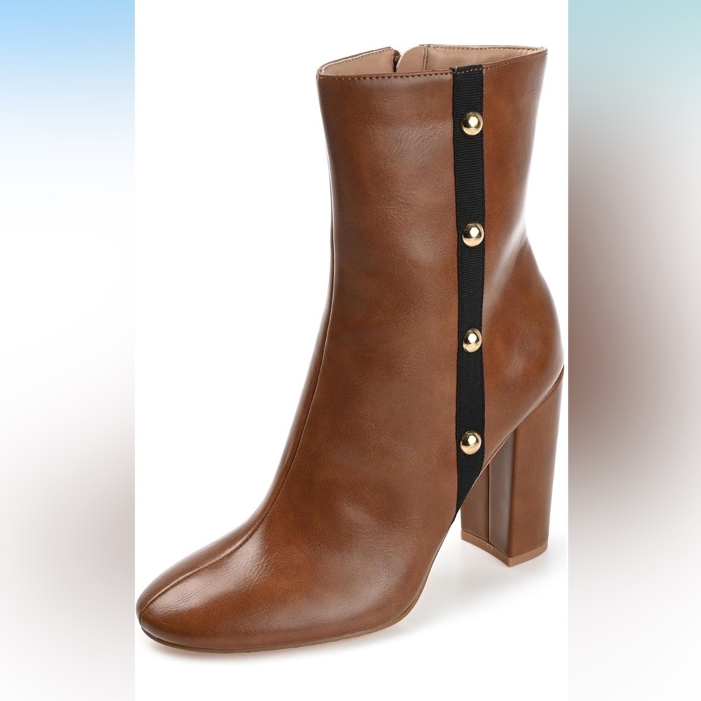 NWT Journee Collection Brown Ankle Booties